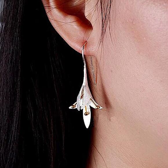 Sterling Silver Lily Flower Pollen Fish Hook Dangle Earrings - Picture 2 of 10